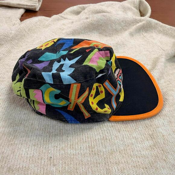 Walt Disney Mickey Mouse Black Multi 80s Painters Hat Cap Rare KIDS ELASTIC BACK - Picture 2 of 10